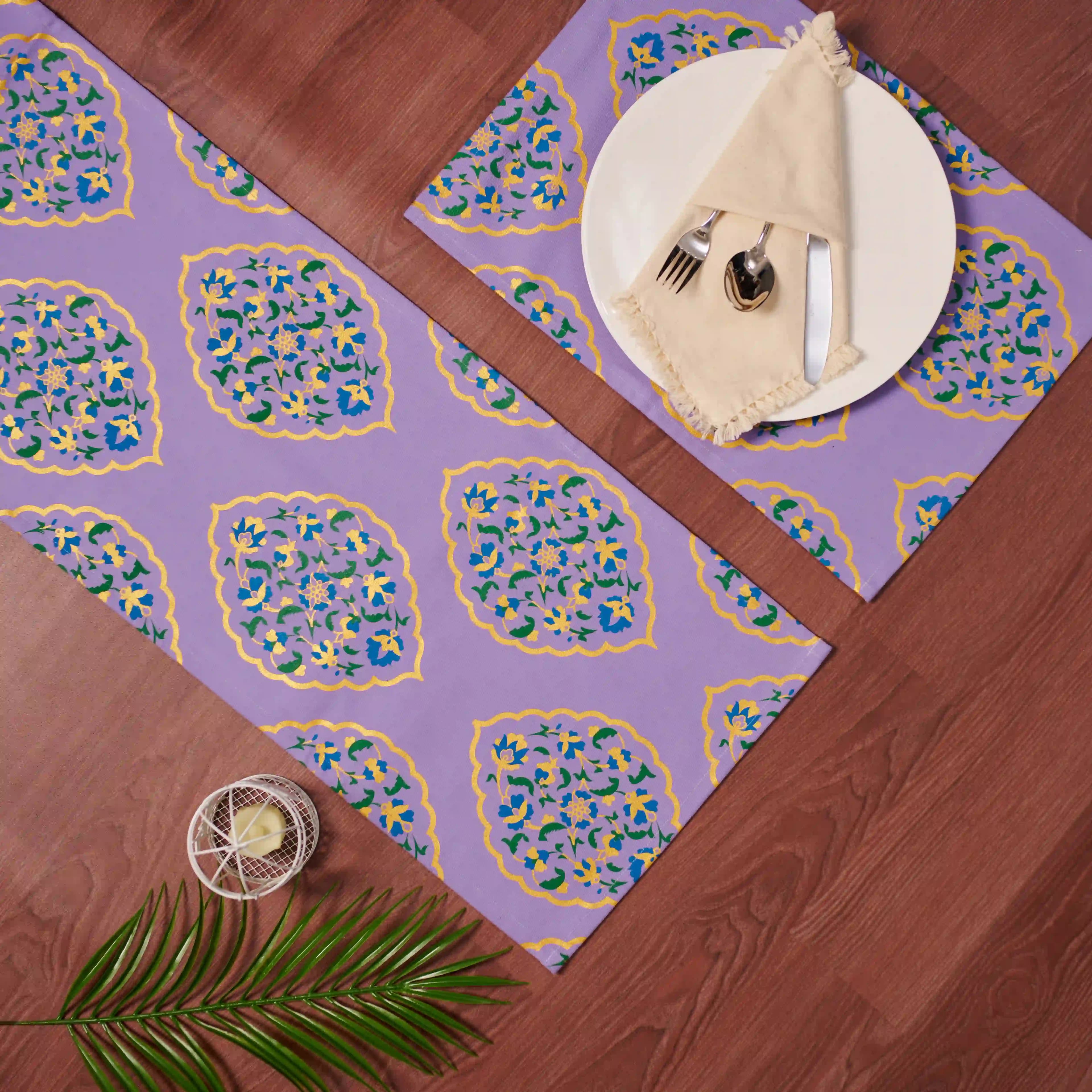 medium purple~Table Runner Set