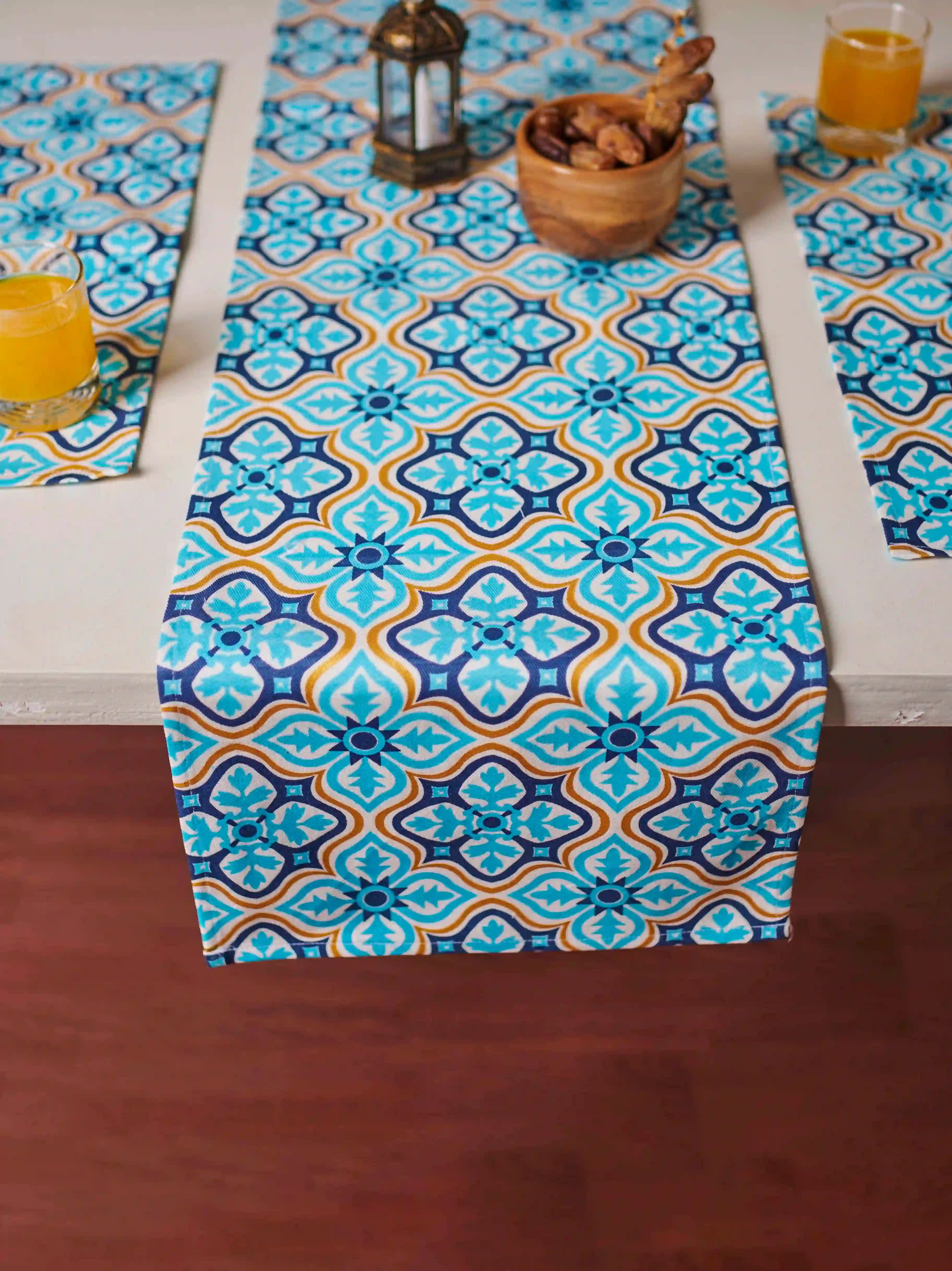 Multi~Single Table Runner